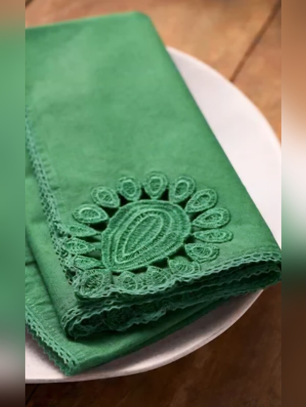 Anthropologie, Ines Lace Napkins in Green, Set of 4